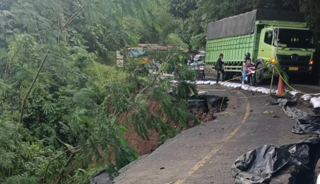 Jalan Liku Sembilan Amblas, Jalur Baru Segera Dibuka