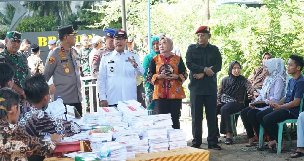 Tinjau TPS, Gubernur Rohidin Pastikan Pemilu 2024 di Bengkulu Lancar