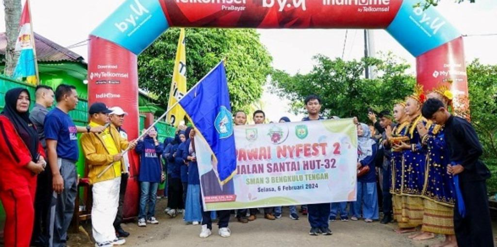 Puji SMAN 3 Benteng, Gubernur Rohidin Minta Siswa Terus Tingkatkan Prestasi