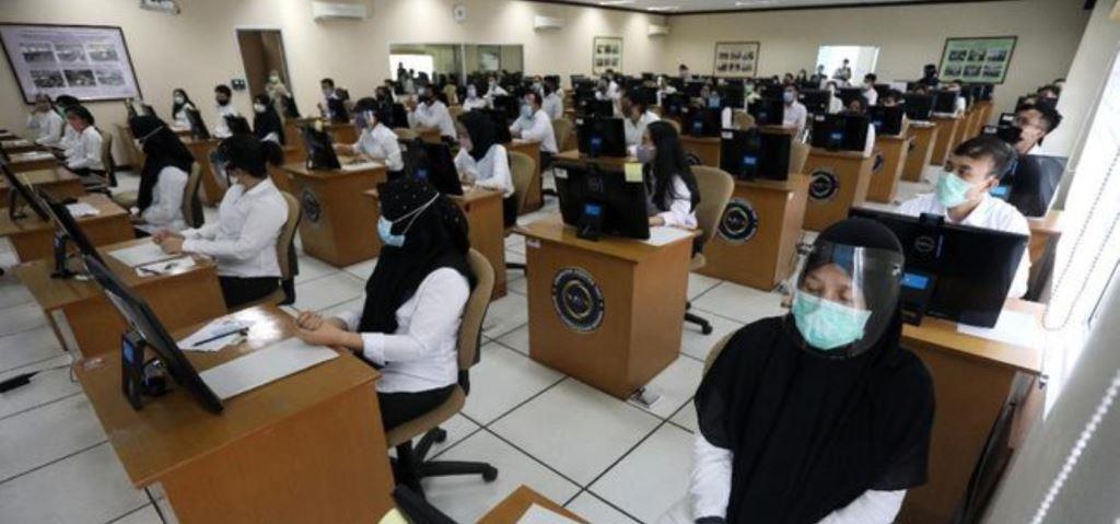 Wagub Rosjonyah Pimpin Upacara HUT Ke-74 Satpol PP dan Satlinmas