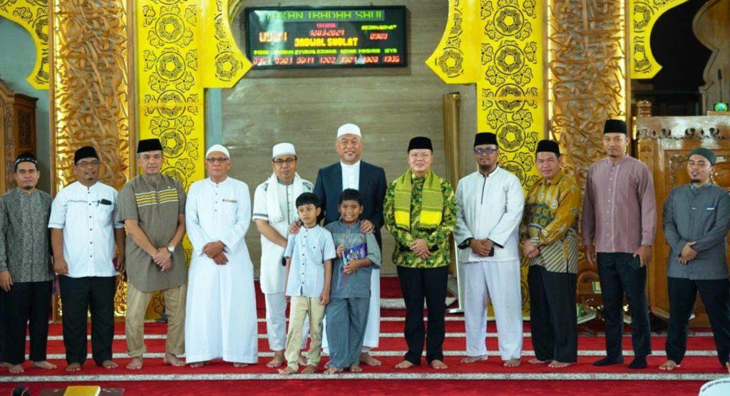 Gubernur Rohidin Buka Murokaz Al-Qur’an di Masjid Raya Baitul Izzah
