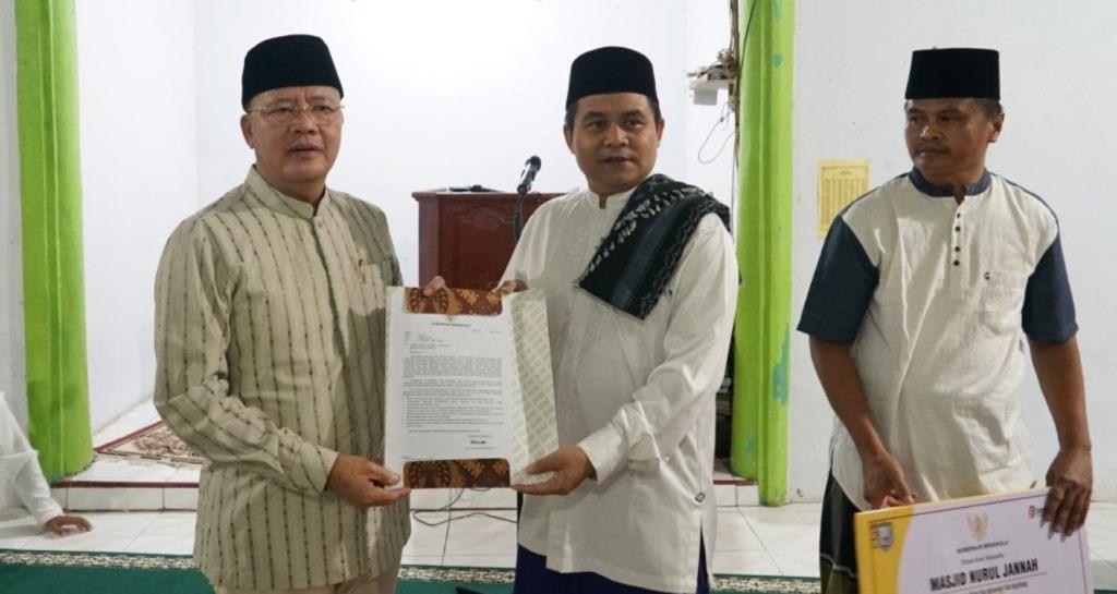 Gubernur Bengkulu Serahkan Surat Hibah Lahan ke Kantor Kemenag Kepahiang