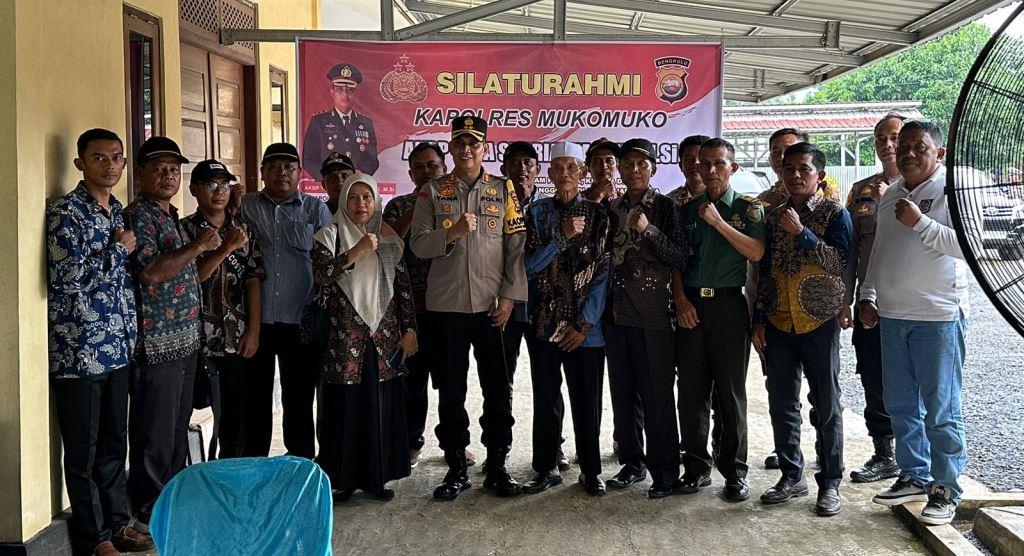 Kunjungan Kapolres Mukomuko ke Polsek Penarik Pastikan Situasi Kamtibmas
