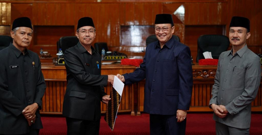 Sekda Sukarni Hadiri Rapat Paripurna LPKj Bupati Tahun 2023