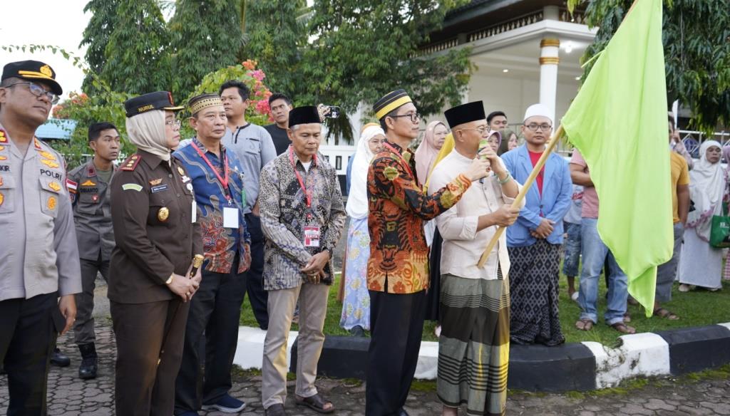 Bupati Gusnan Mulyadi Lepas 136 CJH Kabupaten Bengkulu Selatan