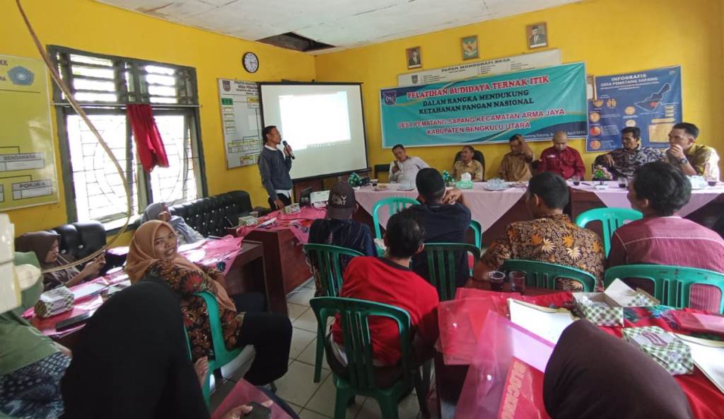 Warga Pematang Sapang Ikuti Pelatihan Budidaya Itik Petelur