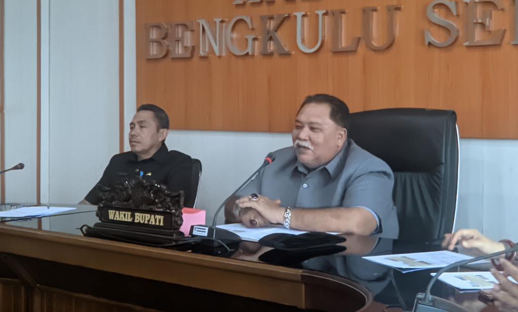 Wabup Rifa’i Tekankan Pentingnya Evaluasi Capaian Program Pembangunan