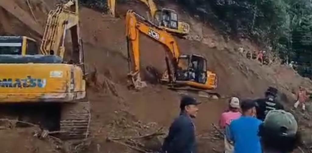 Jalan Penghubung Lebong-Rejang Lebong Lumpuh Total Dihempas Longsor Susulan