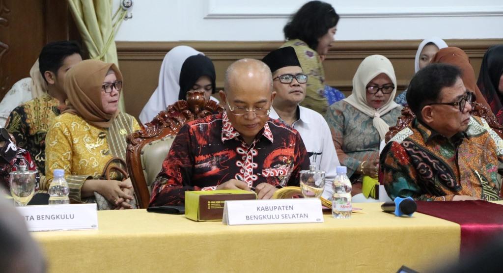Bupati Gusnan Hadiri Rakor TPID dan TP2DD Se-Provinsi Bengkulu