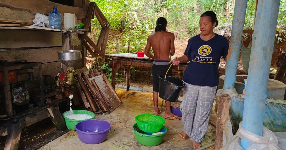 Cerita Ishak dengan Usaha Tahu Rumahan yang Kembang-kempis