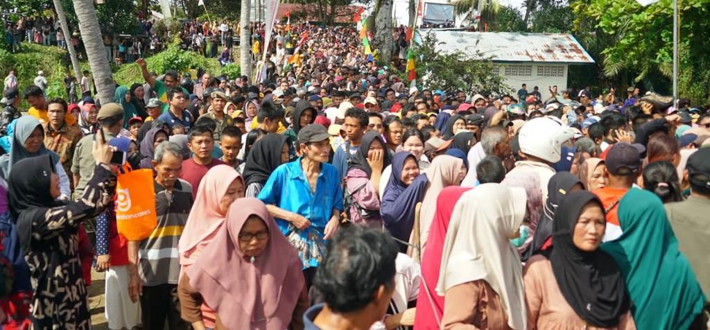 Ribuan Masyarakat Padati UPT PBILP, 3 Ton Ikan Dibagikan Gratis