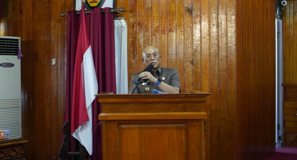 Bupati Gusnan Sampaikan Jawaban Atas Pandangan Fraksi Tentang 2 Rancangan Perda