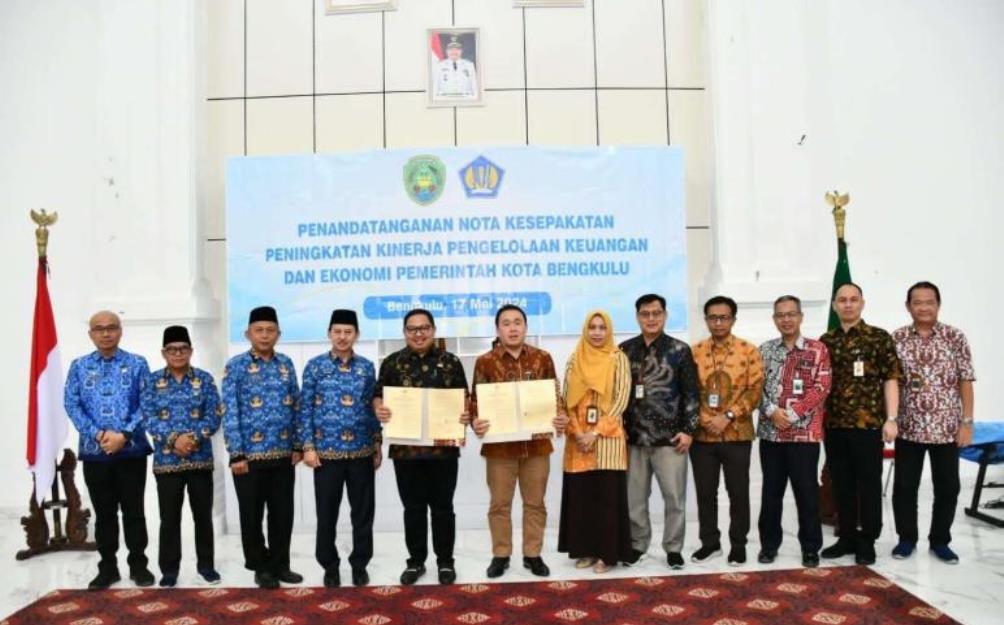 Kepala BPKAD Kota Bengkulu Dampingi Pj Walikota Audiensi dan MoU dengan Kanwil DJPB