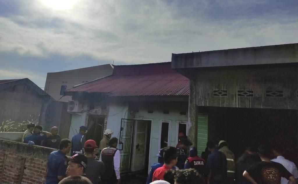 Pemilik Sempat Loncat Lewat Jendela, Rumah Warga Perumahan Qorriyah Thoyyibah Hangus Terbakar