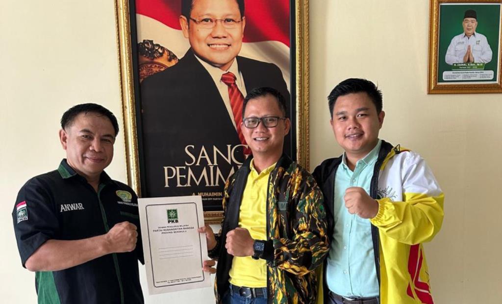 Ambil Formulir Bacagub, Tim Rohidin Mersyah Harap Dukungan PKB