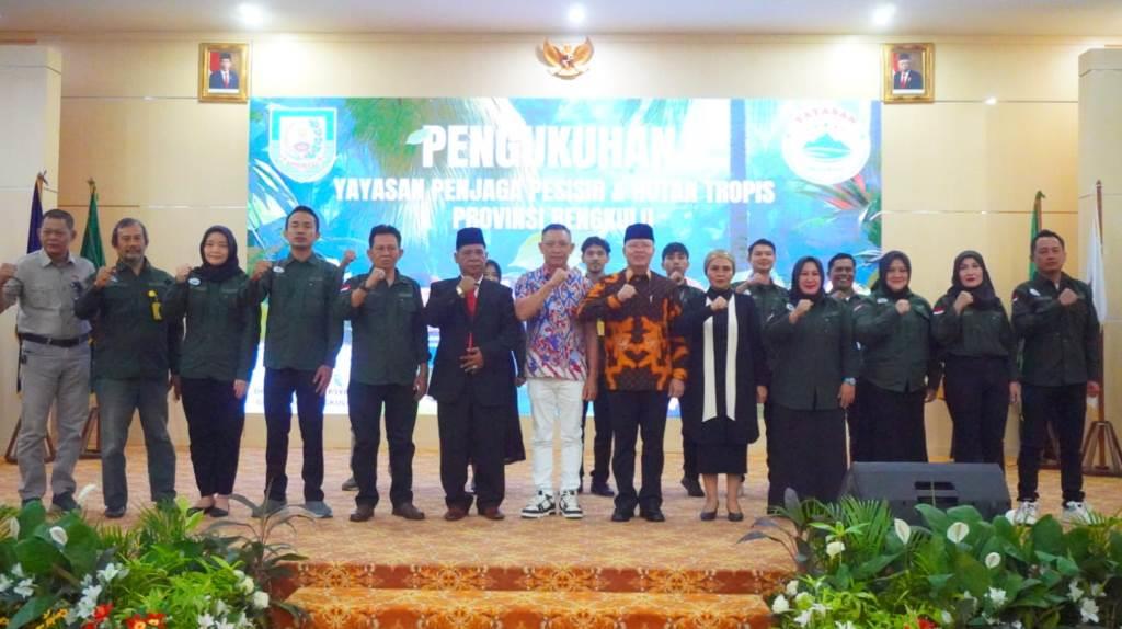 Kukuhkan Yayasan PPHTB, Gubernur Rohidin: Optimalkan Potensi Pesisir dan Hutan
