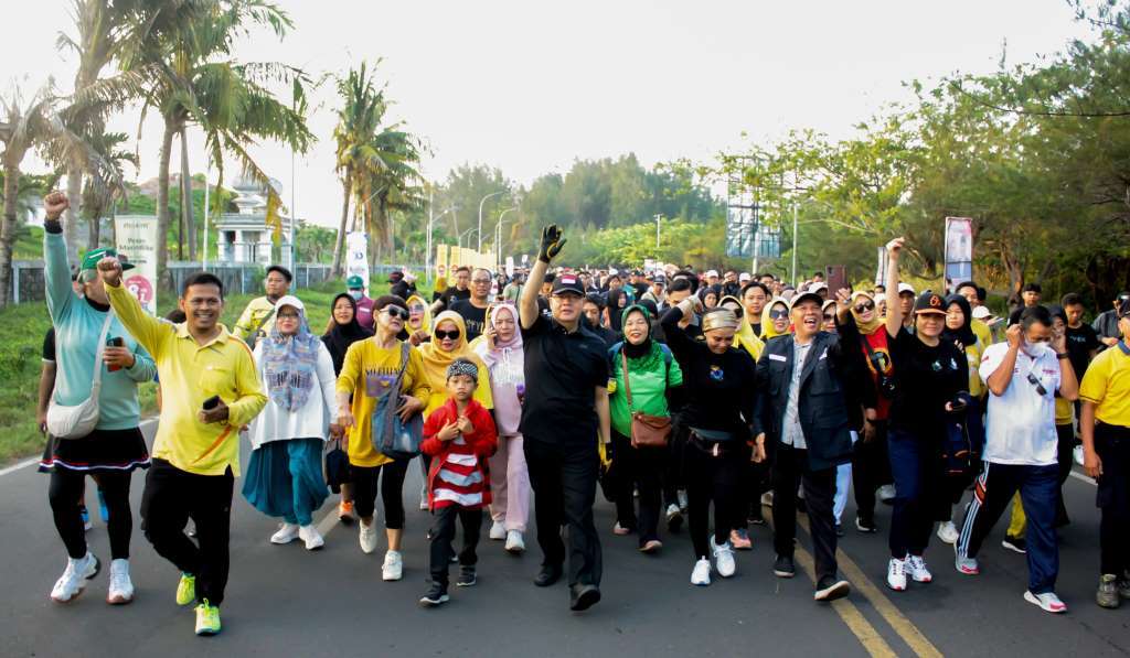 Ribuan Warga Bengkulu Antusias Ikuti Jalan Santai HUT ke-70 Agung Concern