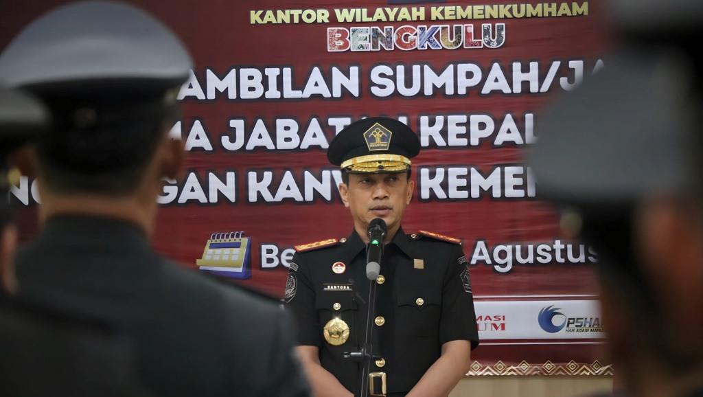 Tekankan Nilai-Nilai Organisasi, Santosa Lantik Pejabat Manajerial Kemenkumham Bengkulu