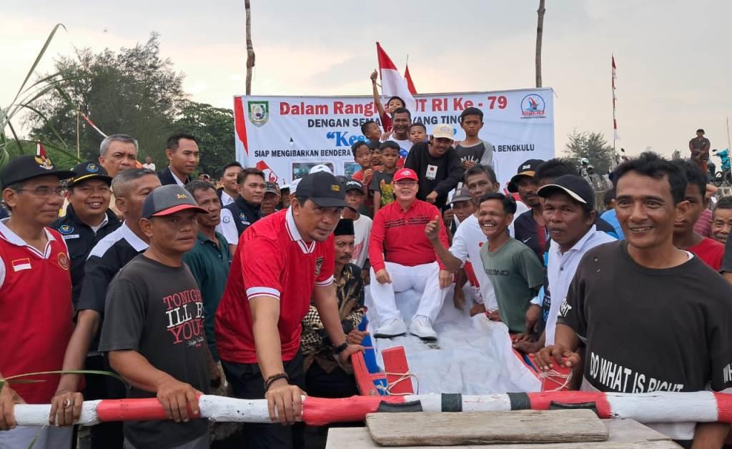 Merdeka untuk Semua, DKP Provinsi Bengkulu Gelar Upacara HUT RI ke-79 Bersama Nelayan