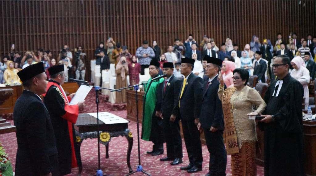 Unsur Pimpinan DPRD Provinsi Bengkulu Periode 2024-2029 Resmi Dilantik
