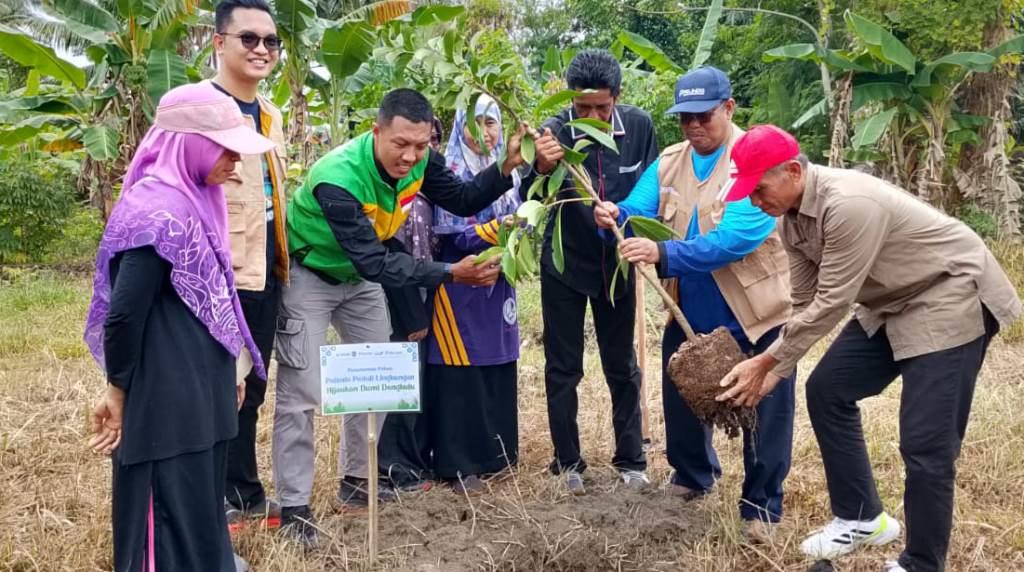 Yakesma Berkolaborasi dengan Pelindo dan DLHK Tanam 450 Bibit Pohon