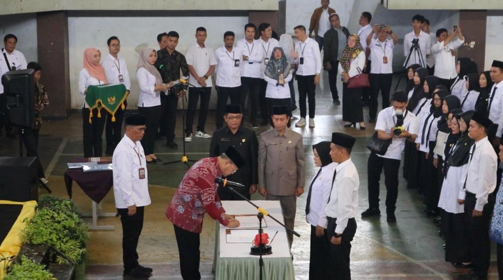 Kadisdikbud Hadiri Penyerahan SK PPPK Formasi 2023 dan Pelantikan Jabatan Fungsional