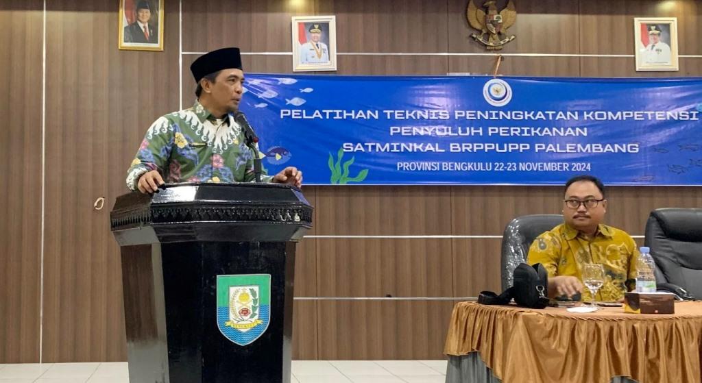 Jadi Narasumber Pelatihan Penyuluh Perikanan, Kadis DKP Dorong Penyuluhan Berkualitas