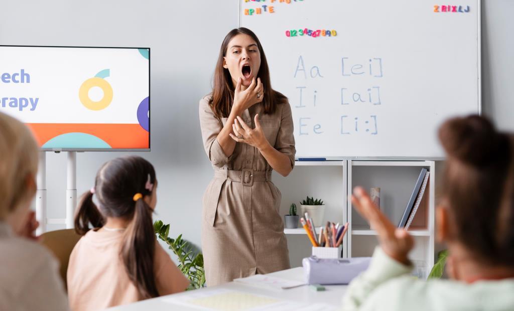 Advokasi Compensation and Benefit Layak Bagi Tenaga Pendidik