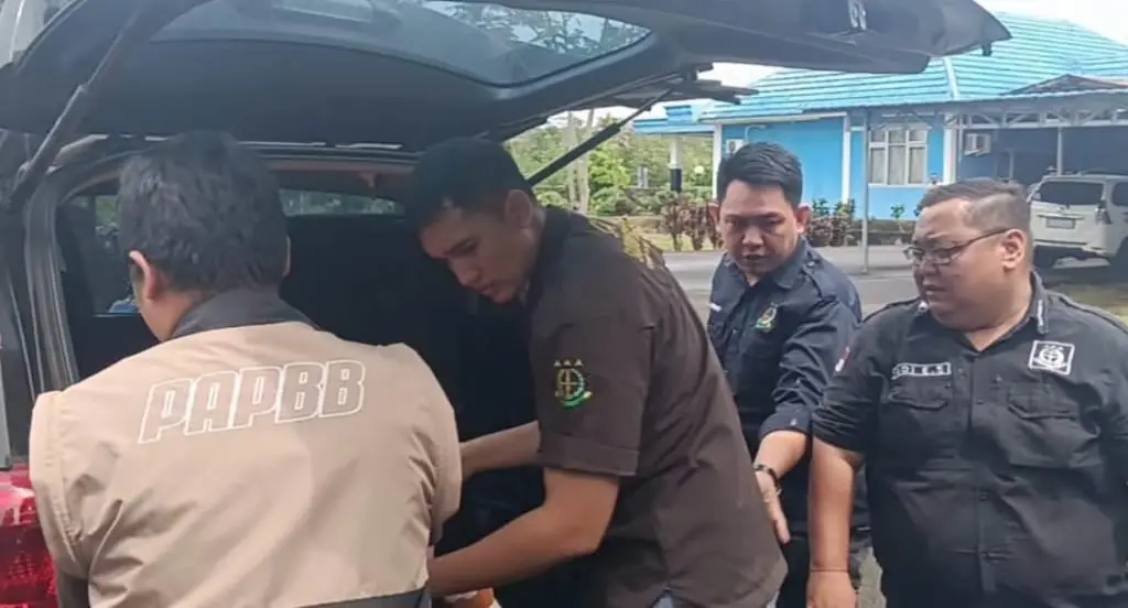 Kejari Geledah Kantor Dinas PU dan BKD Lebong