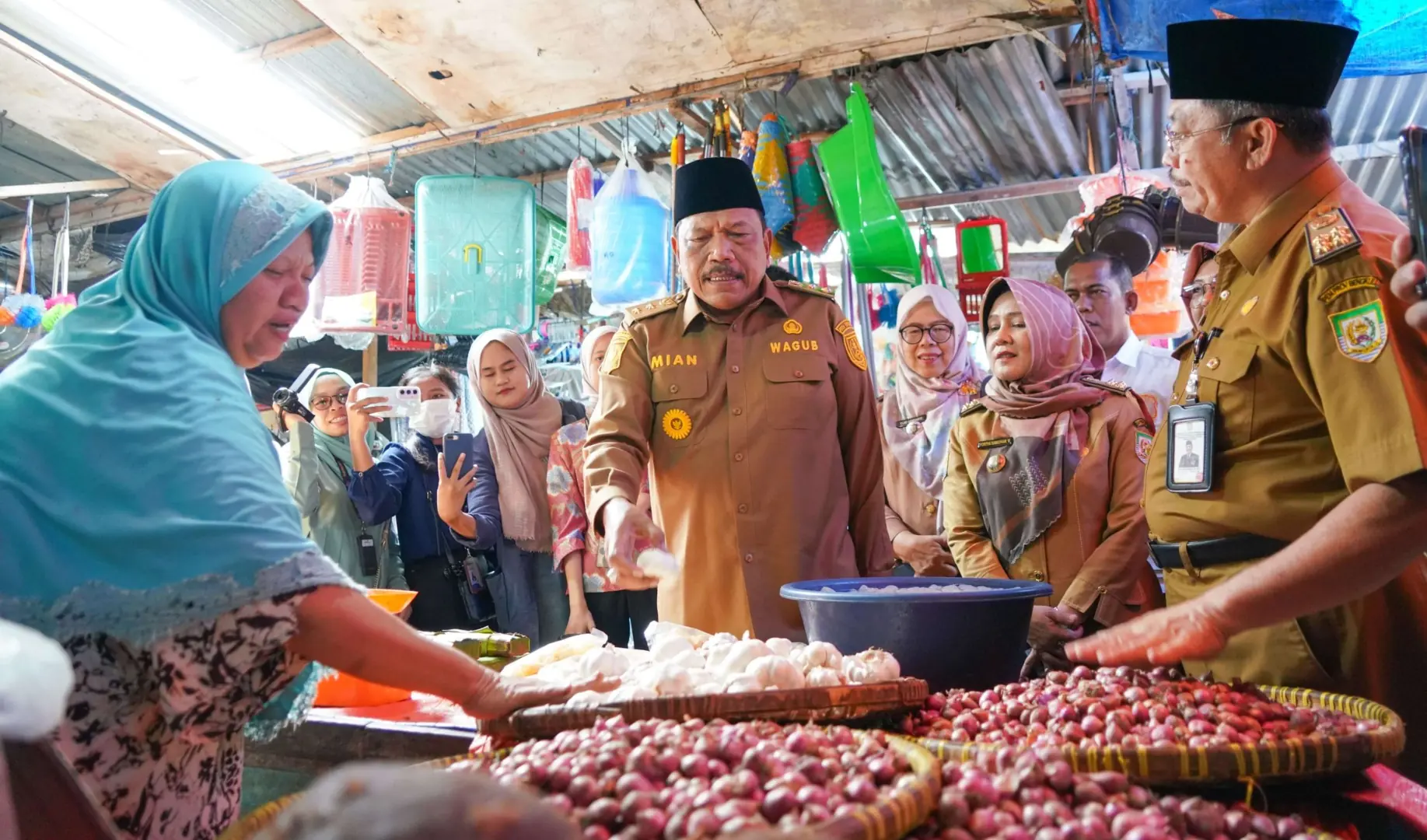 Wagub Mian Pantau Harga Sembako Jelang Ramadan