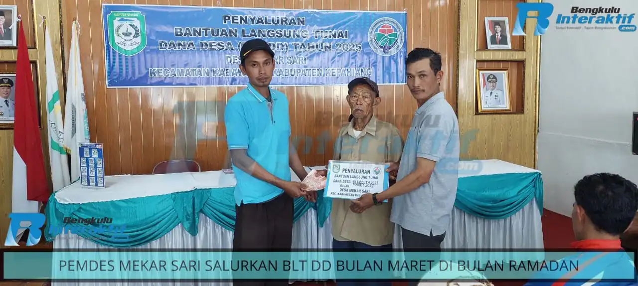 Pemdes Mekar Sari Salurkan BLT-DD Bulan Maret 2025 kepada 21 KPM