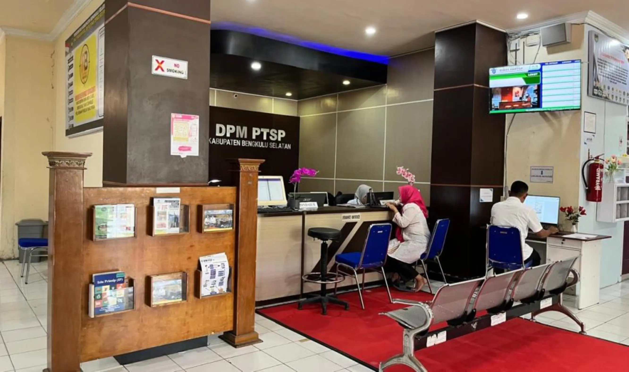 DPM-PTSP Bengkulu Selatan Terima Penghargaan dari KPP Pratama