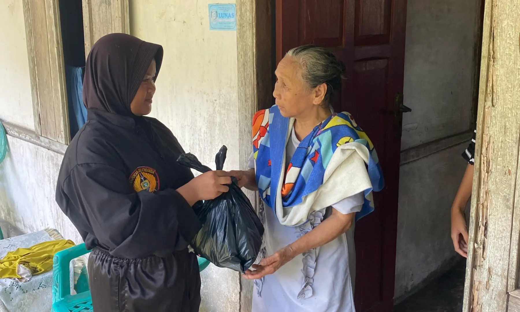 IKS PI Kera Sakti Ranting Taba Penanjung Salurkan Sembako ke 13 Desa