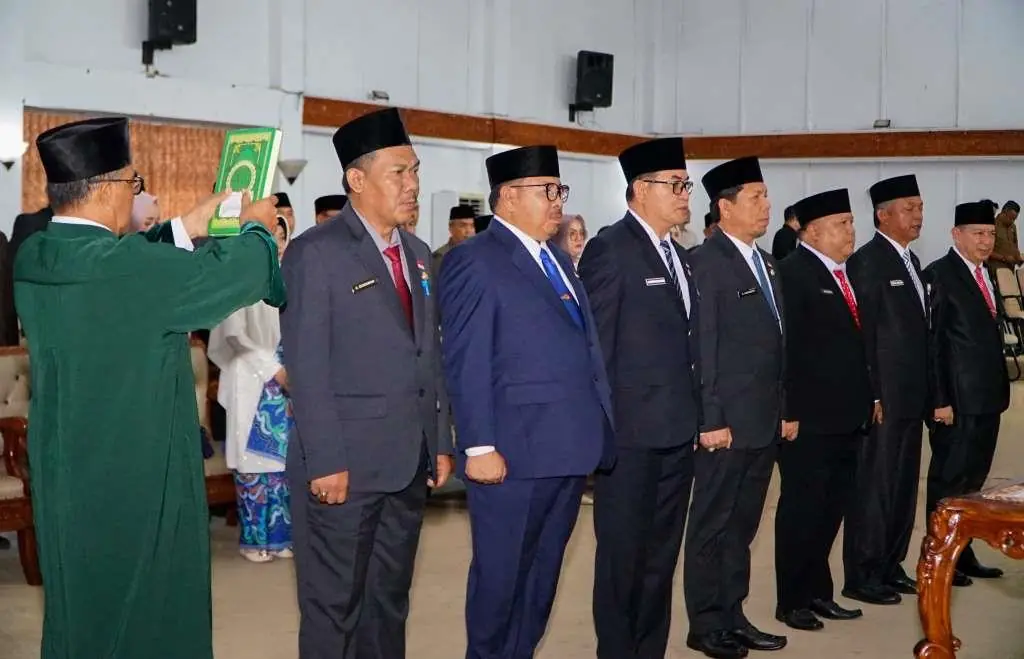 Wagub Mian Lantik 7 Kepala OPD, 3 Sekda Perkuat Visi Bantu Rakyat