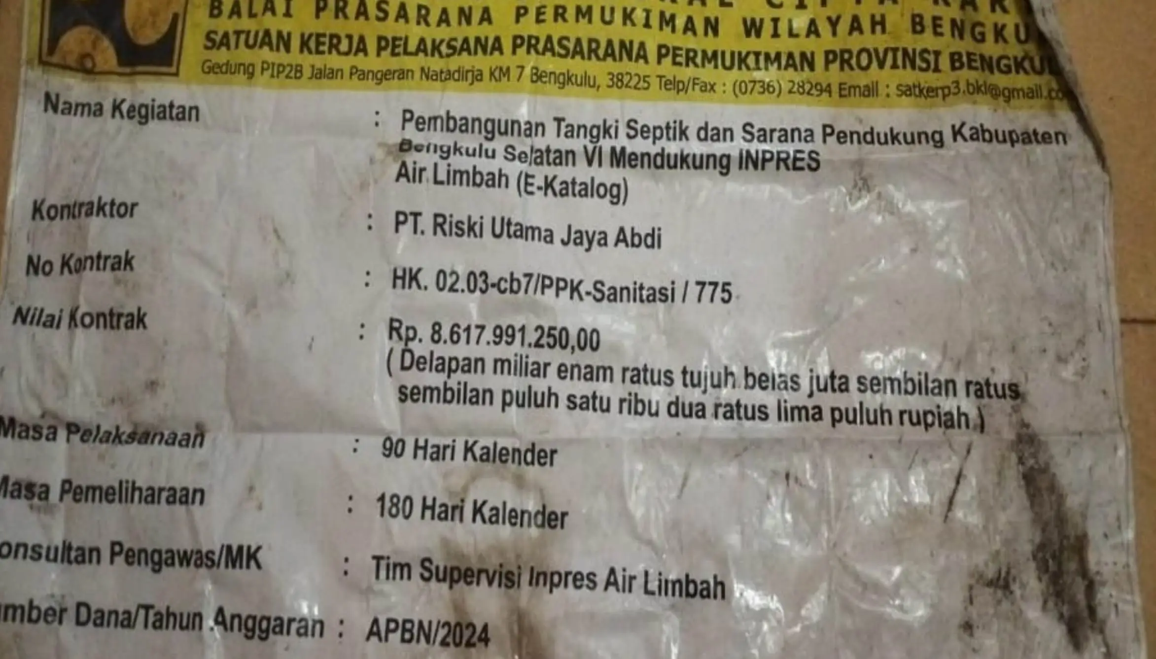 Papan proyek pembangunan tangki septik dan sarana pendukung Bengkulu Selatan VI tahun 2024 oleh Satker Pelaksana Pemukiman Provinsi Bengkulu, Kementerian PUPR, Foto: Dok