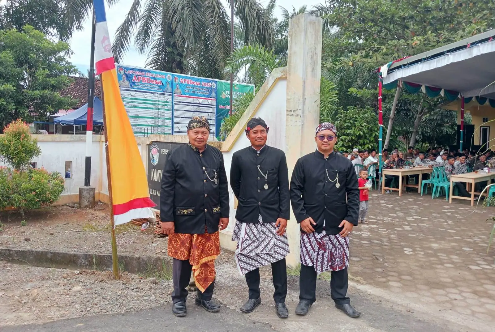 Peringati Hari Jadi ke-19, Pemdes Kota Praja Gelar Tradisi Bersih Desa