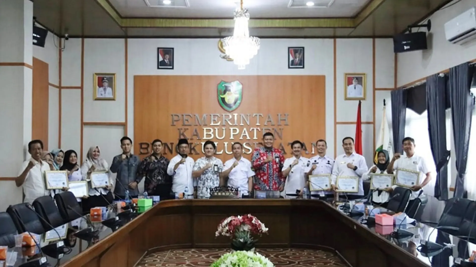 Sekda Sukarni Hadiri Rakor dan Workshop Penilaian Pelayanan Publik Tahun 2024–2025