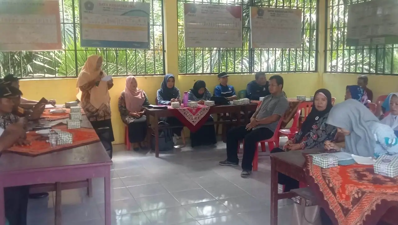 Desa Air Latak Salurkan BLT kepada 9 Keluarga Penerima Manfaat