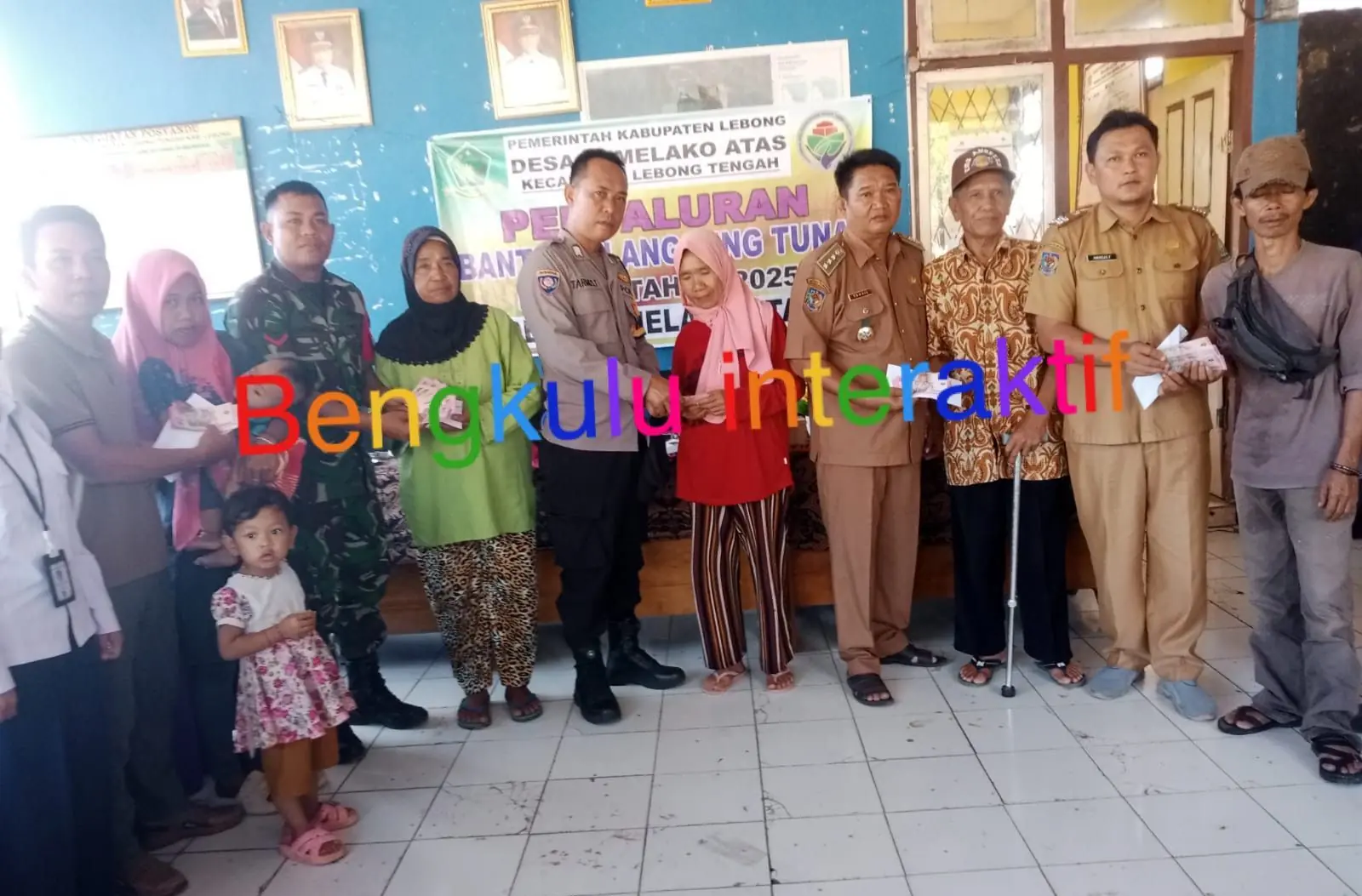 Pemdes Semelako Atas Salurkan Bantuan Langsung Tunai untuk 32 KPM