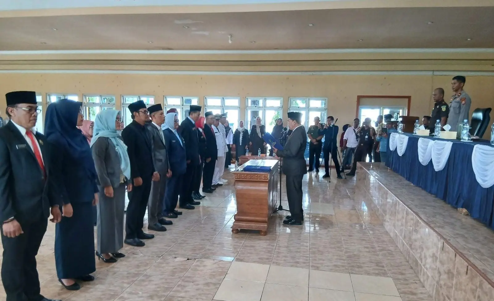Bupati Lebong Azhari Resmi Lantik 15 Pejabat Eselon dan 1 Pj Kades