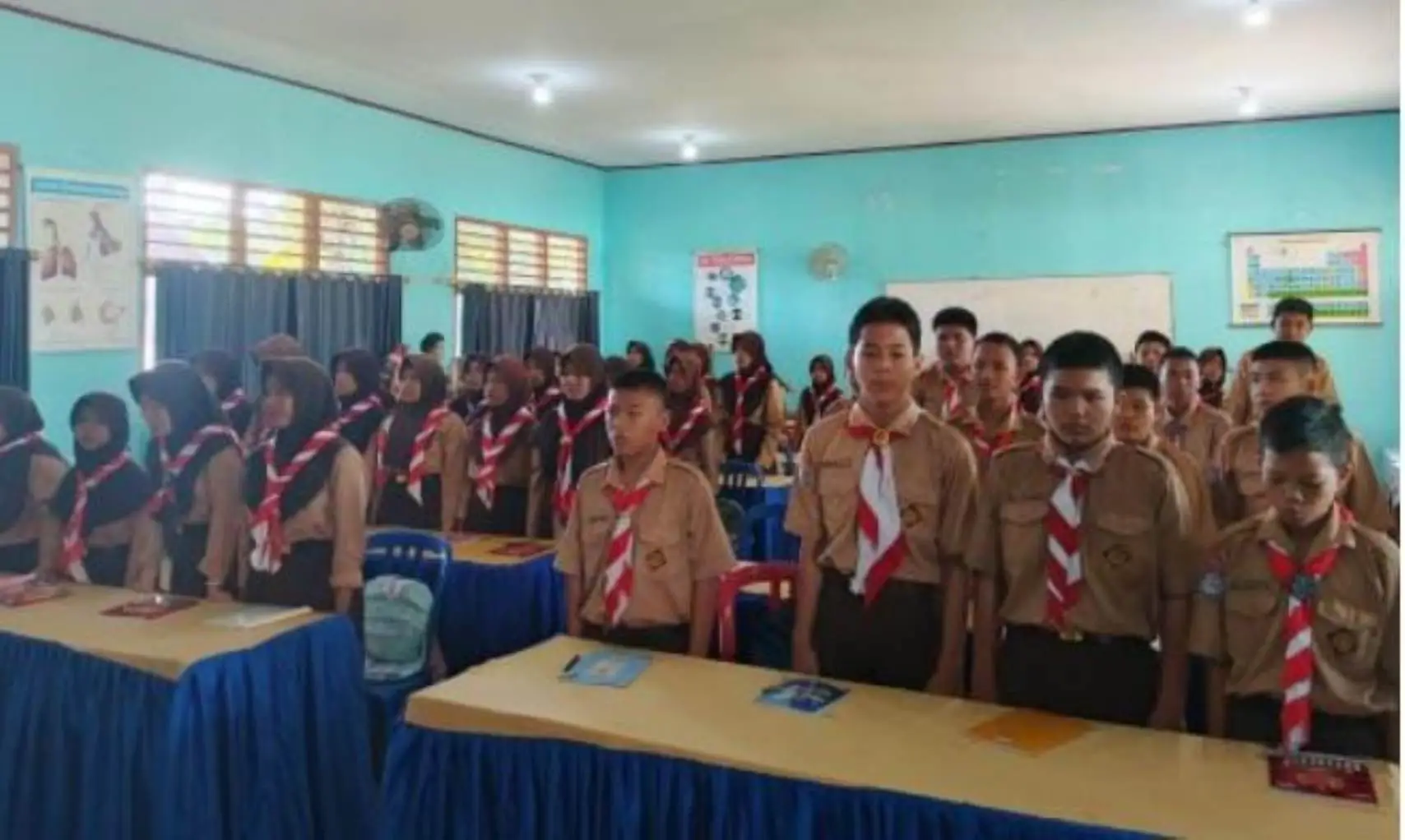 DPPKBP3A Kabupaten Bengkulu Selatan saat menggelar kampanye edukatif di SMP Negeri 2 Bengkulu Selatan, Foto: Dok