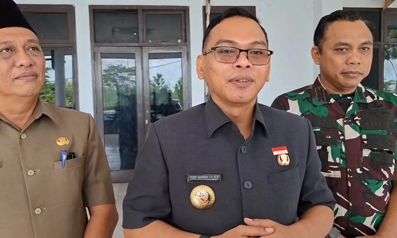 Bupati Teddy Rahman Pastikan Rumah Balita Penderita Cacingan Akan Segera Direnovasi