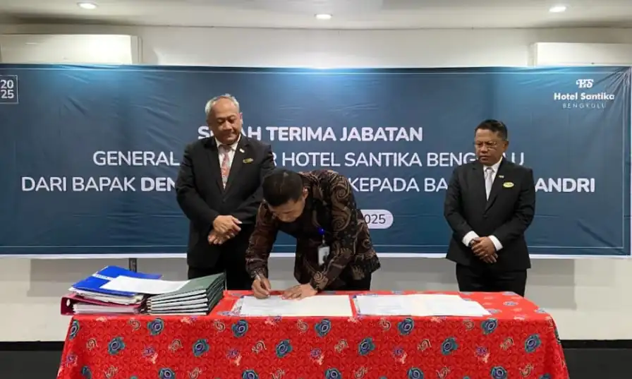 Hotel Santika Bengkulu Gelar Serah Terima Jabatan General Manager