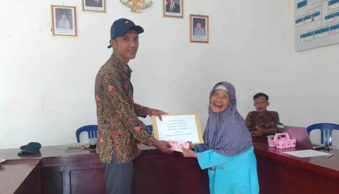 Pemdes Talang Tuah Salurkan BLT, Masing-masing KPM Terima Rp900 Ribu