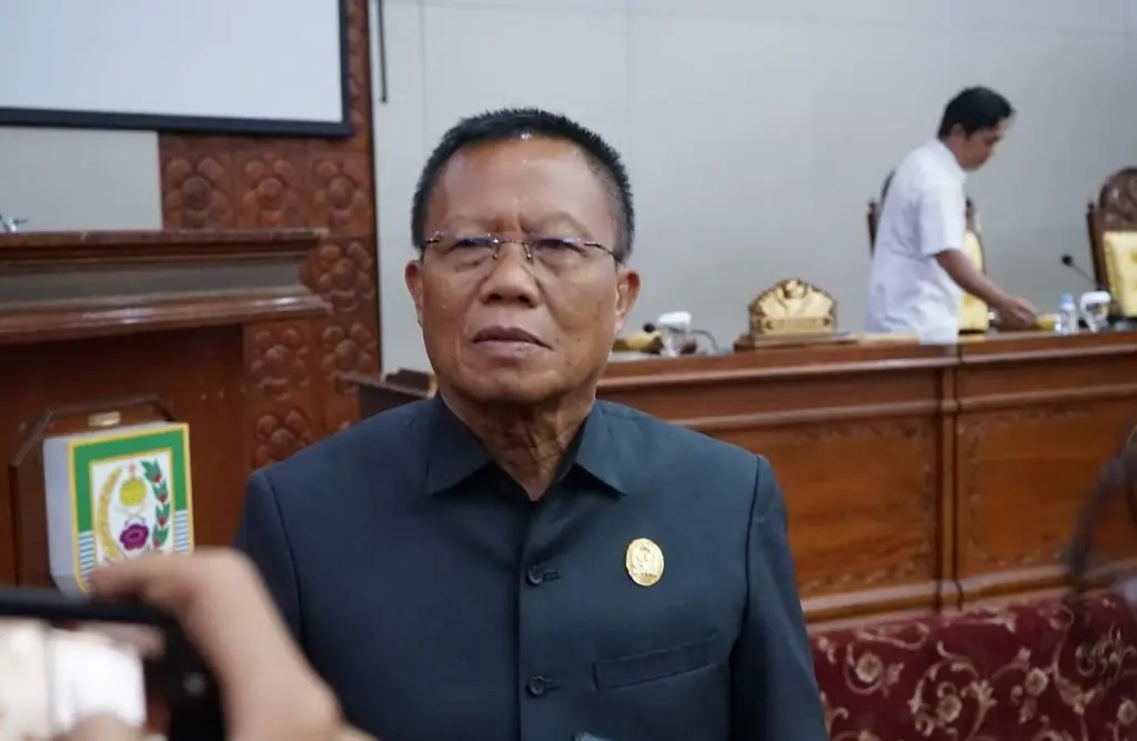 Sumardi Bakal Lawan Golkar