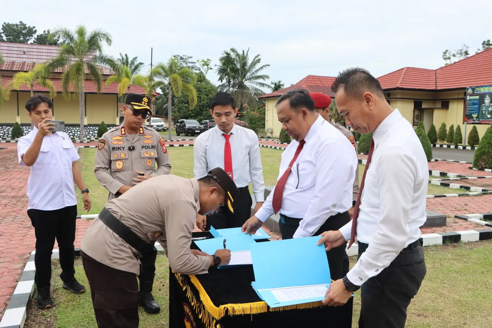 Jajaran Polres Mukomuko Tandatangani Pakta Integritas Bebas dari Narkoba