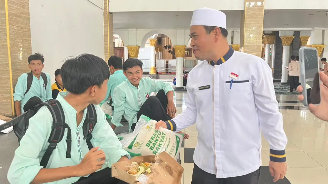 Pemprov Bengkulu Kembali Gelar Aksi Berbagi dan Pengajian Merah Putih