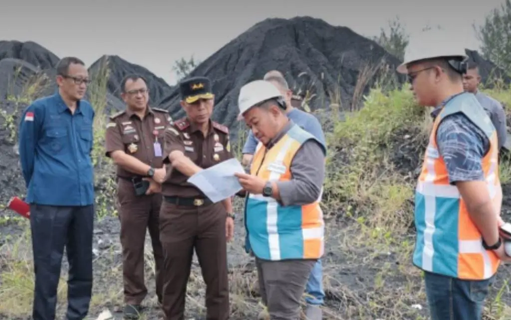 Kajati Bengkulu Tinjau Kondisi Batu Bara Sitaan dari PT RSM
