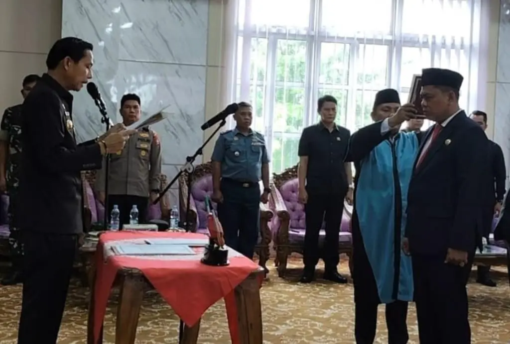 Bupati Kaur Gusril Pausi Lantik Nasrur Rahman Jadi Sekda dan 5 Kepala Dinas