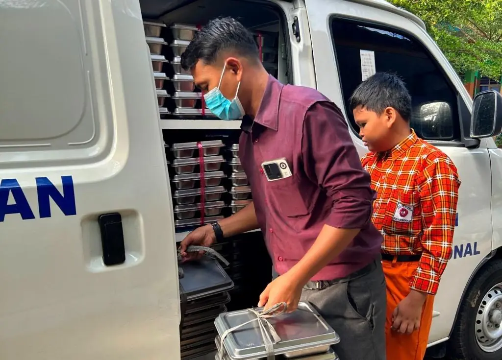 Cerita Sopir SPPG Hizbur: Dari Dapur ke Sekolah, Jamin Menu MBG Tetap Steril